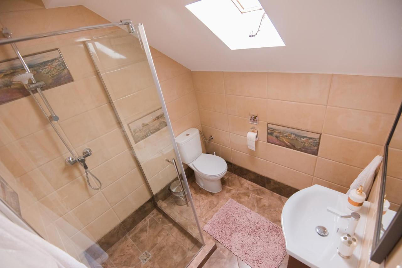 Vila Chic M Hotel Moieciu de Jos Luaran gambar