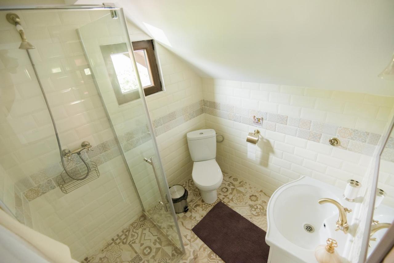 Vila Chic M Hotel Moieciu de Jos Luaran gambar