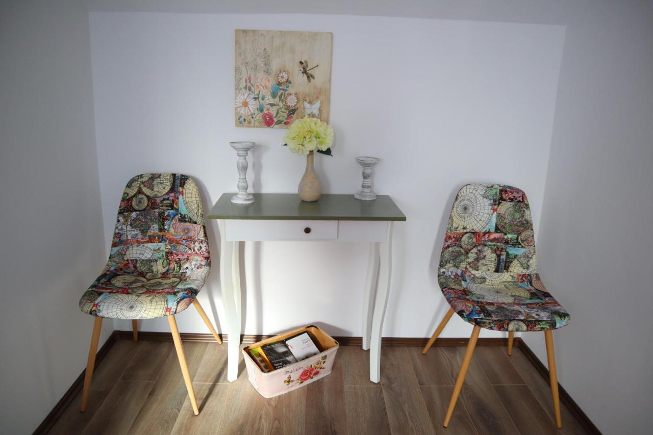 Vila Chic M Hotel Moieciu de Jos Luaran gambar