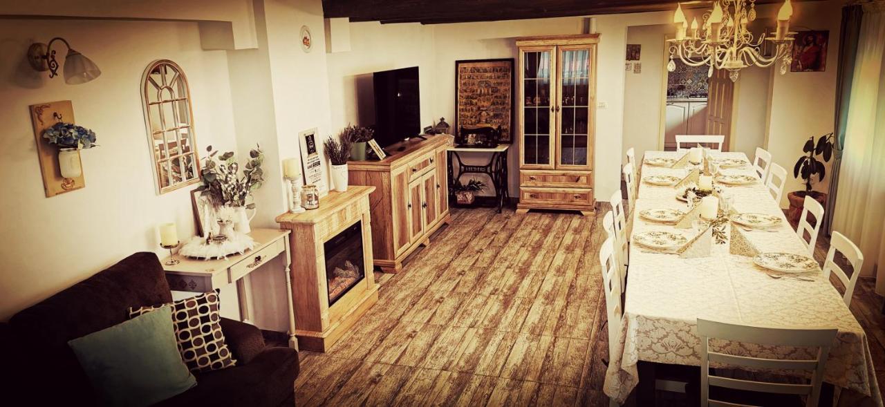 Vila Chic M Hotel Moieciu de Jos Luaran gambar